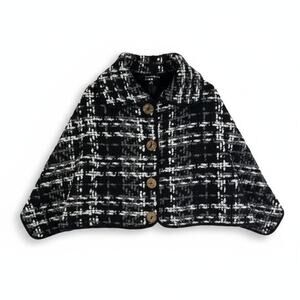 Womens Tweed Plaid Woven Cape Shawl Poncho Button Front Black White One Size